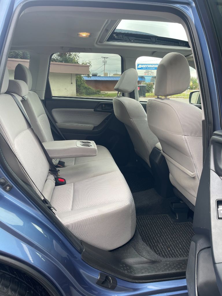 2017 Subaru Forester Premium - Photo 16