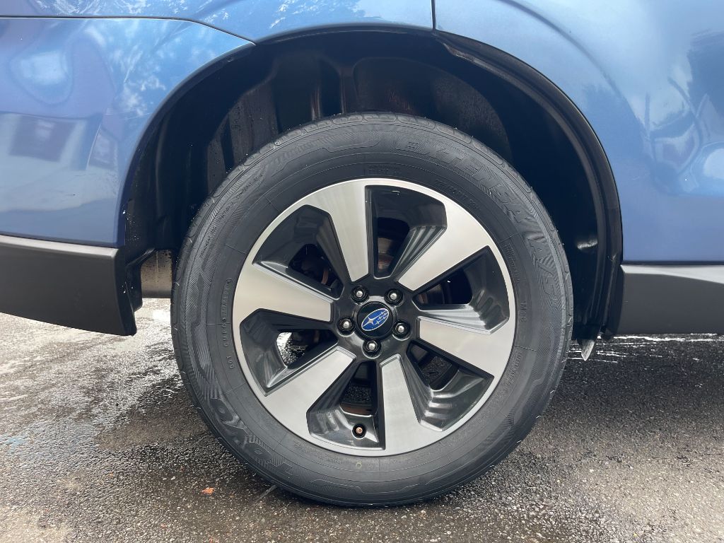 2017 Subaru Forester Premium - Photo 24