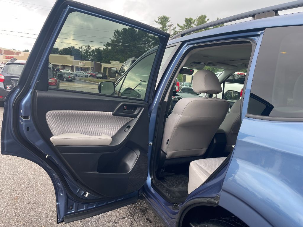 2017 Subaru Forester Premium - Photo 11