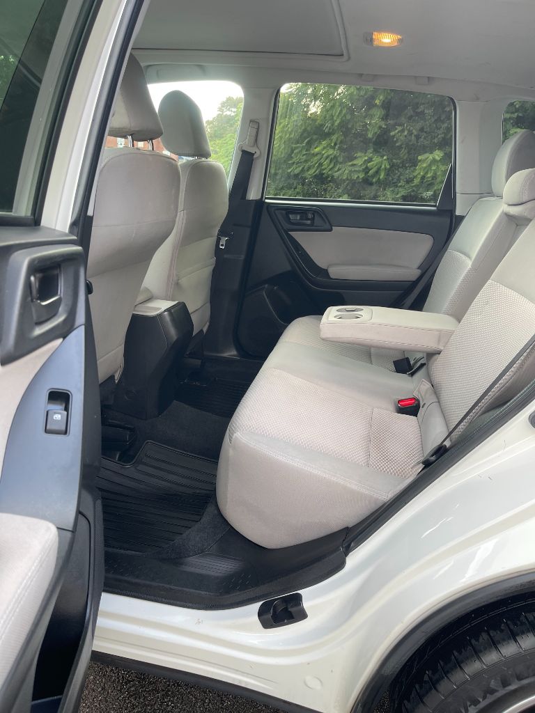 2014 Subaru Forester i Premium - Photo 12