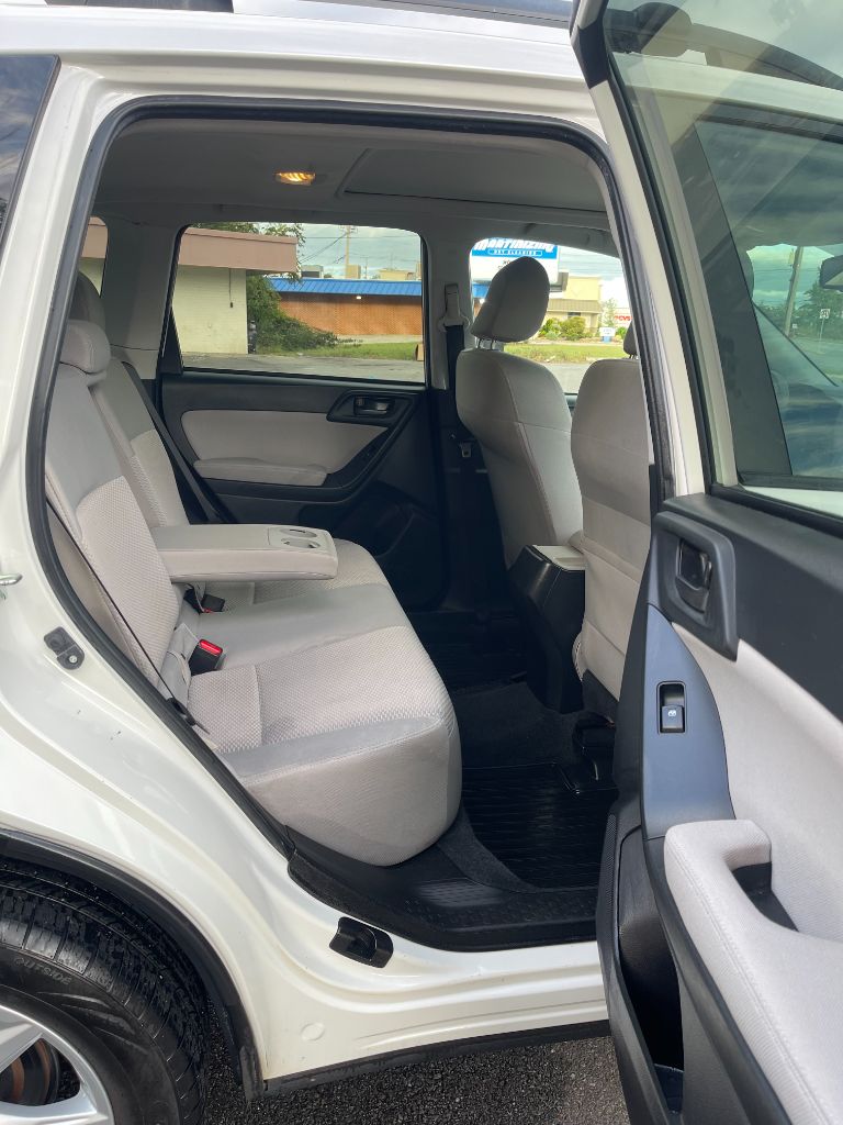 2014 Subaru Forester i Premium - Photo 16