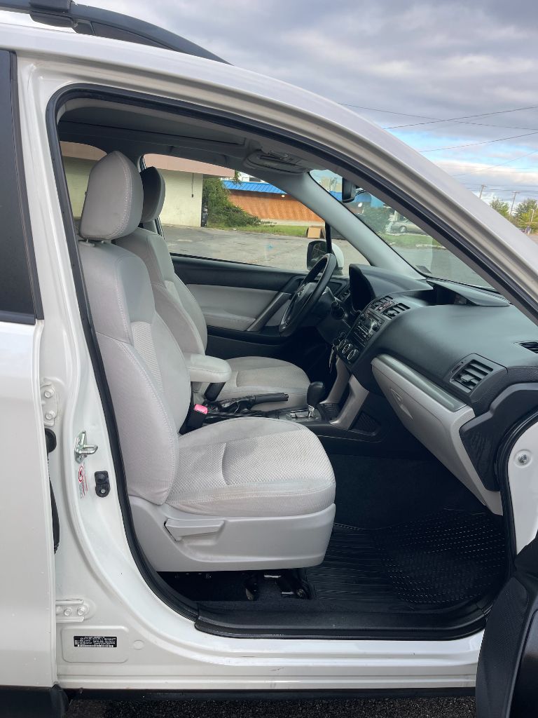 2014 Subaru Forester i Premium - Photo 14