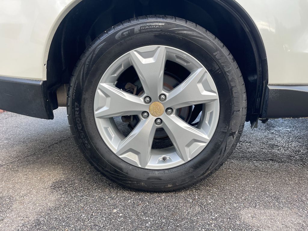 2014 Subaru Forester i Premium - Photo 24